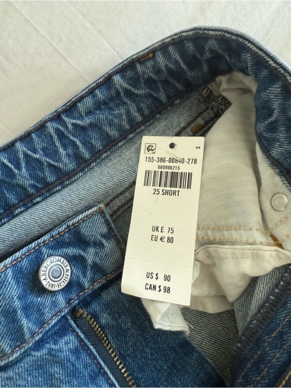 NWT Abercrombie & Fitch Curve Love Jeans 90s relaxed short 25 - Picture 5 of 5